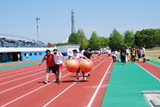 生徒も先生も頑張っています。