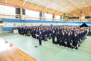 新入生の代表が宣誓をしています。