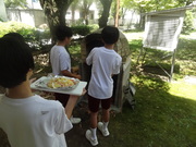 技術部が、ピザ釜でピザをつくりました。